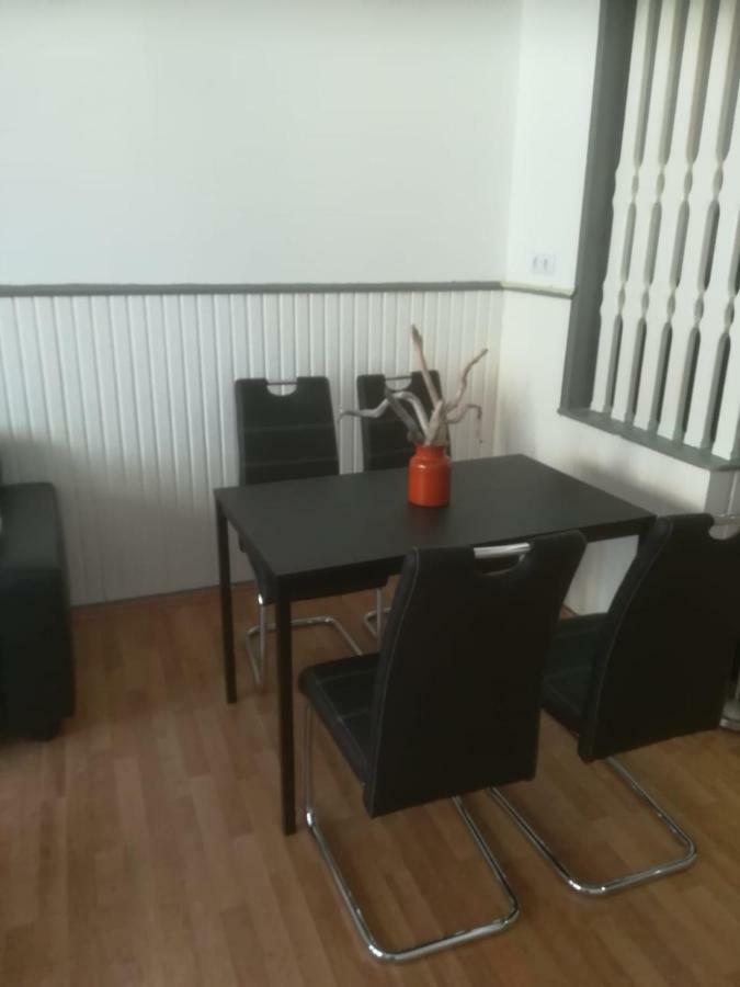 Zentral Gelegene Wohnung In Velbert-Mitte エクステリア 写真